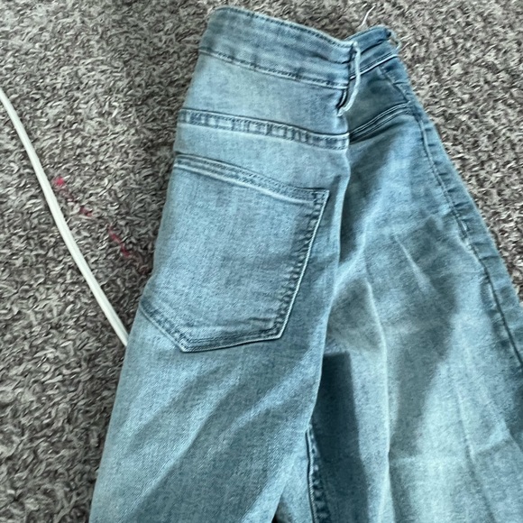 H&M mom/skinny jeans! - Picture 2 of 2